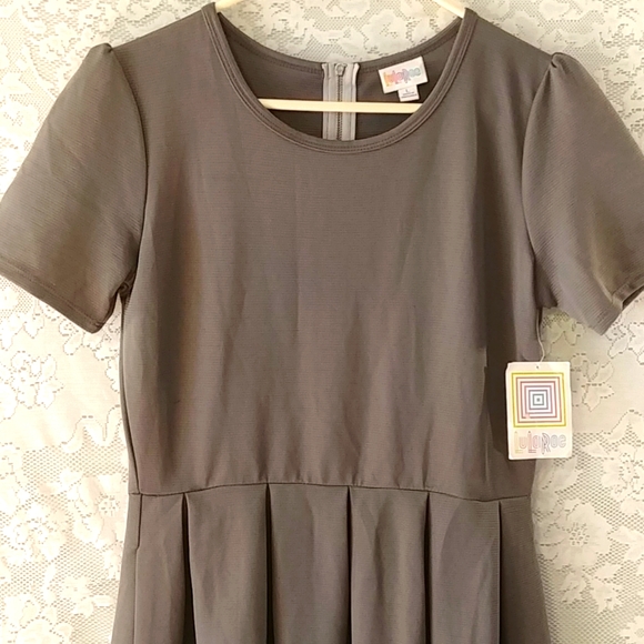 LuLaRoe Dresses & Skirts - Grey LULAROE Dress Size Large.